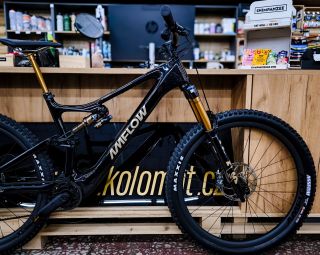 UNNO Mith je pryč. Exkluzivní UNNO Mith Race už má svého majitele, ale laťka zůstává zatraceně vysoko. Dorazil k nám...